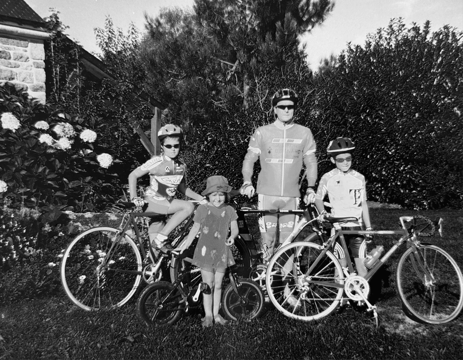 Aux origines : 
le frisson de la course et l’ambition de deux frères